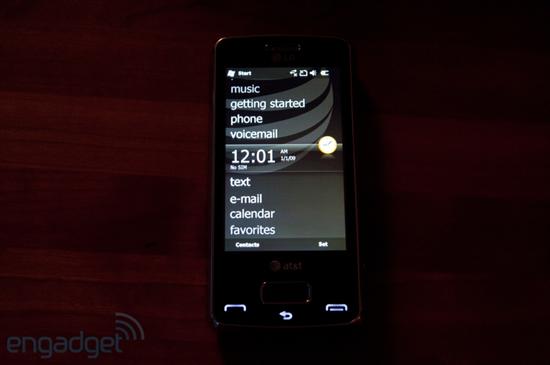 1GHz处理器 LG eXpo智能投影手机开箱图赏