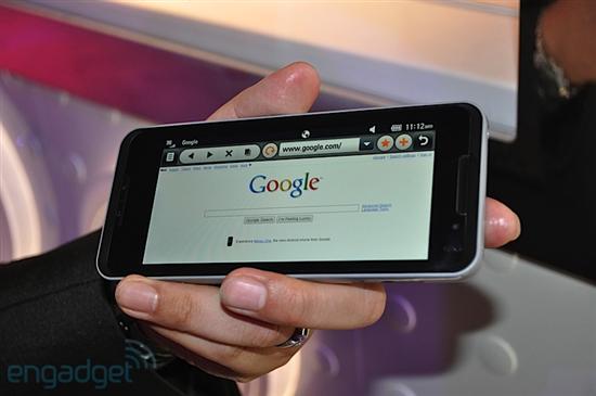 Atom处理器4.8寸触摸屏 LG GW900真机图赏