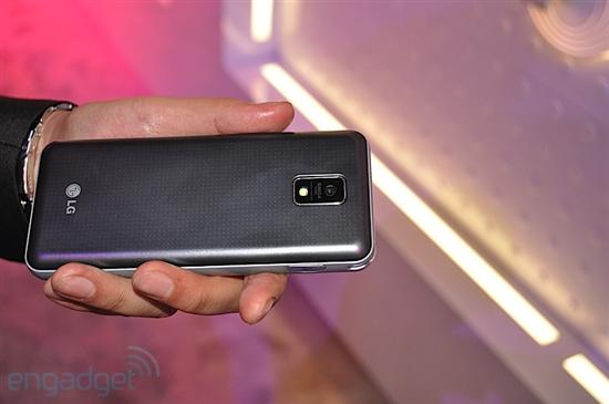 Atom处理器4.8寸触摸屏 LG GW900真机图赏