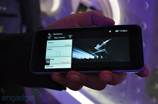 Atom处理器4.8寸触摸屏 LG GW900真机图赏