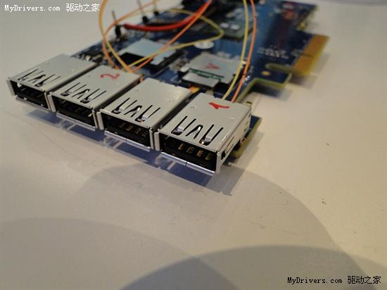 Intel光纤接口Light Peak实物展示
