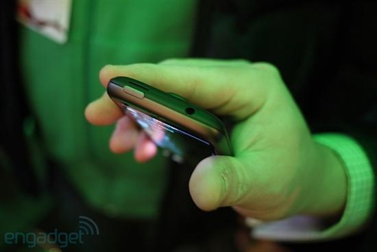 HTC发布Desire、Legend、HD mini三款新机 试玩图赏