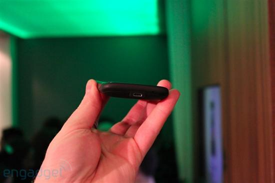 HTC发布Desire、Legend、HD mini三款新机 试玩图赏