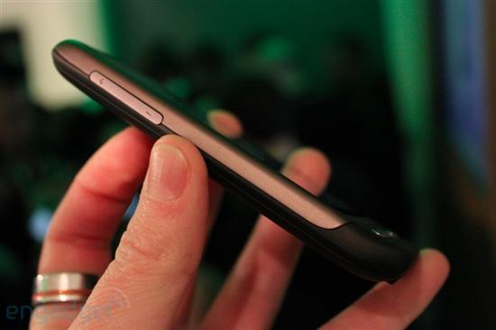 HTC发布Desire、Legend、HD mini三款新机 试玩图赏