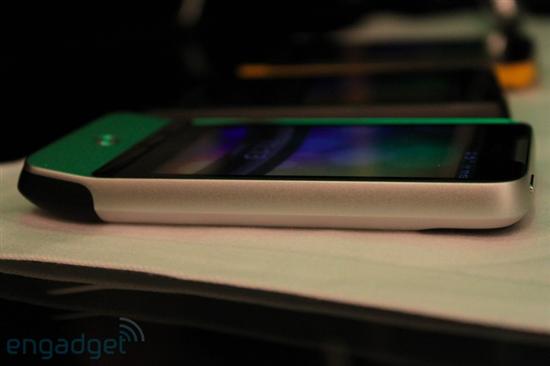 HTC发布Desire、Legend、HD mini三款新机 试玩图赏