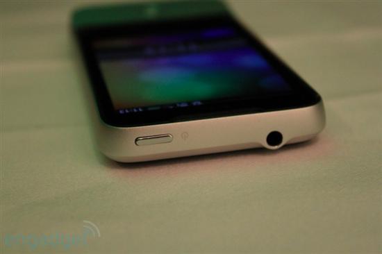 HTC发布Desire、Legend、HD mini三款新机 试玩图赏