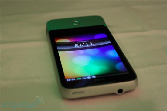 HTC发布Desire、Legend、HD mini三款新机 试玩图赏