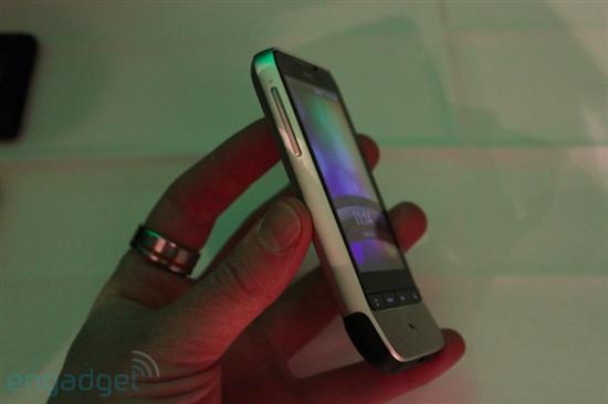 HTC发布Desire、Legend、HD mini三款新机 试玩图赏