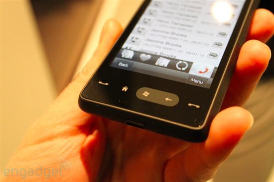HTC发布Desire、Legend、HD mini三款新机 试玩图赏