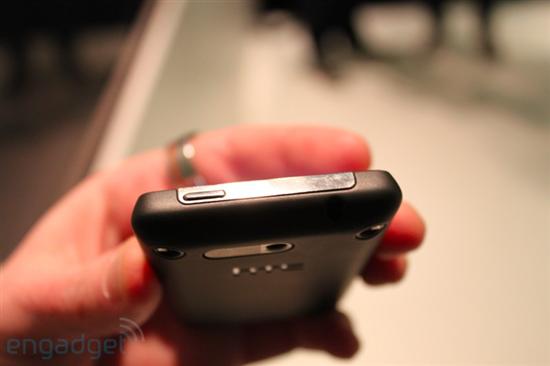 HTC发布Desire、Legend、HD mini三款新机 试玩图赏