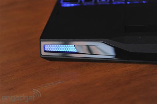 外星人游戏小本 Alienware M11x开箱实测