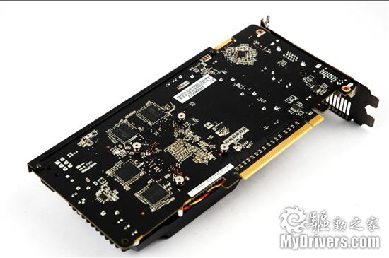 诡异板型铜芯散热 华硕另类HD5770显卡测试