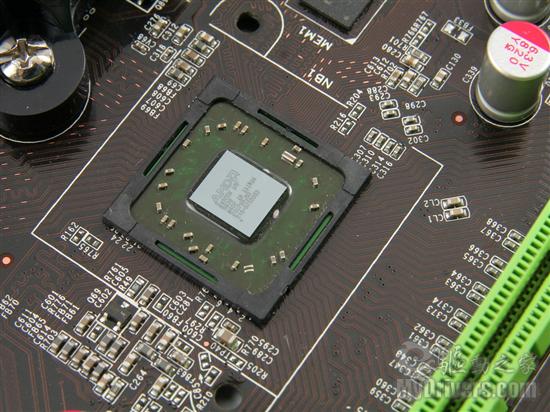 整合平台新霸主 AMD 890GX主板评测