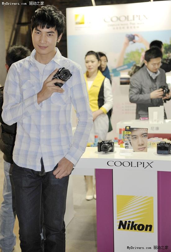 尼康COOLPIX品牌标语携2010春季新品精彩亮相