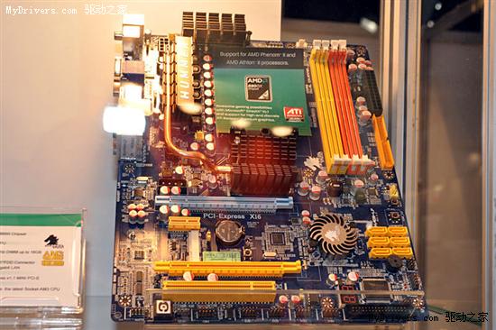 四大成员集体亮相:AMD 8系列主板全展示