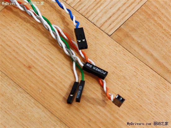 体验DIY乐趣:联力红色小蜘蛛机箱组装记