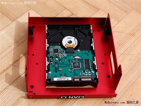 体验DIY乐趣：联力红色小蜘蛛机箱组装记