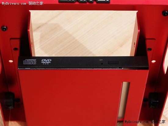 体验DIY乐趣：联力红色小蜘蛛机箱组装记