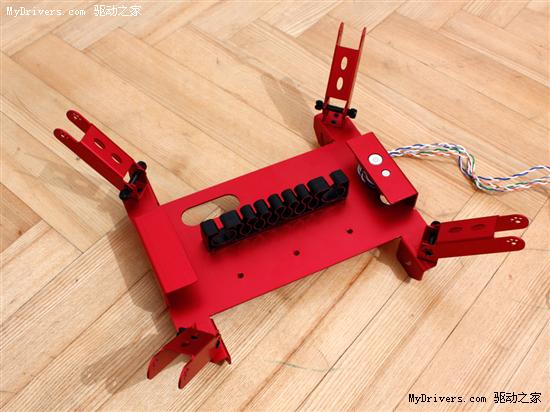 体验DIY乐趣:联力红色小蜘蛛机箱组装记