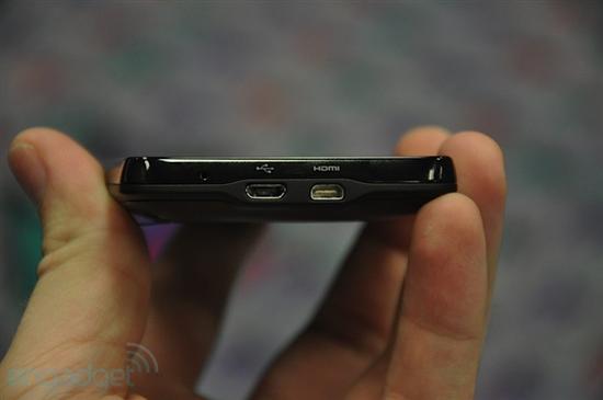 超越Nexus One HTC正式发布智能新机EVO 4G