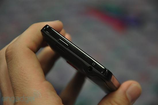 超越Nexus One HTC正式发布智能新机EVO 4G