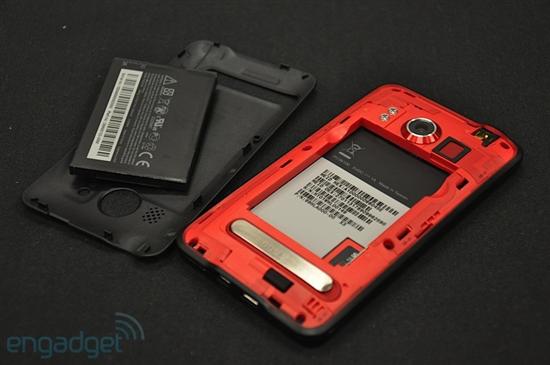 超越Nexus One HTC正式发布智能新机EVO 4G