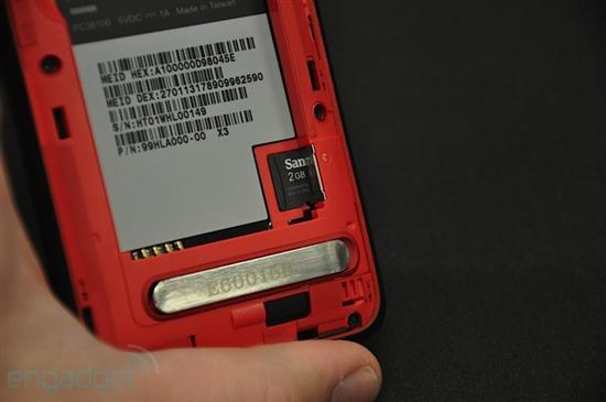 超越Nexus One HTC正式发布智能新机EVO 4G