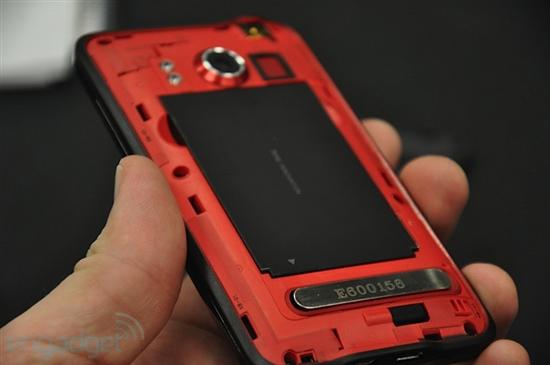 超越Nexus One HTC正式发布智能新机EVO 4G