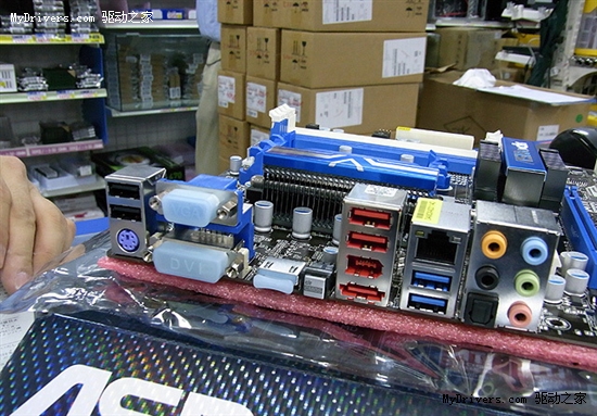 14款890FX/880G/870主板集体零售上市