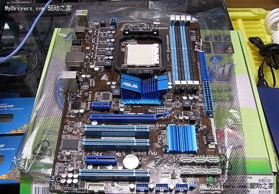 14款890FX/880G/870主板集体零售上市