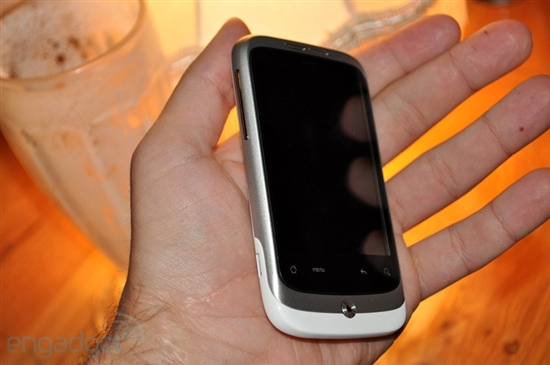 HTC发布Android 2.1新机Wildfire 高清试玩图赏