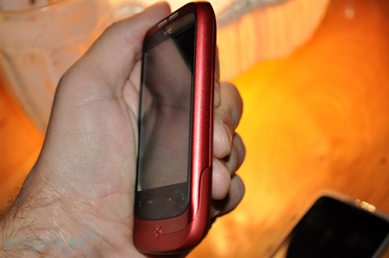 HTC发布Android 2.1新机Wildfire 高清试玩图赏