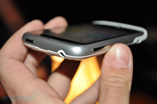 HTC发布Android 2.1新机Wildfire 高清试玩图赏