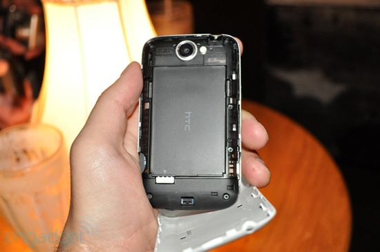 HTC发布Android 2.1新机Wildfire 高清试玩图赏