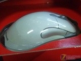 经典未完待续 市场惊现微软IO1.1鼠标