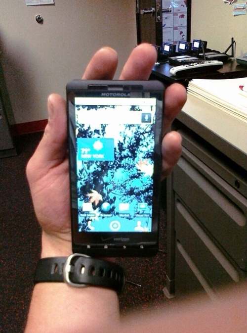 摩托罗拉Android新机Shadow清晰图片