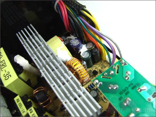 突破性价比：声威天尊480宽幅电源拆解