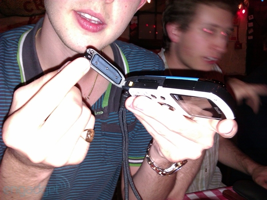 Android高性价比入门新机 HTC Wildfire全面试玩