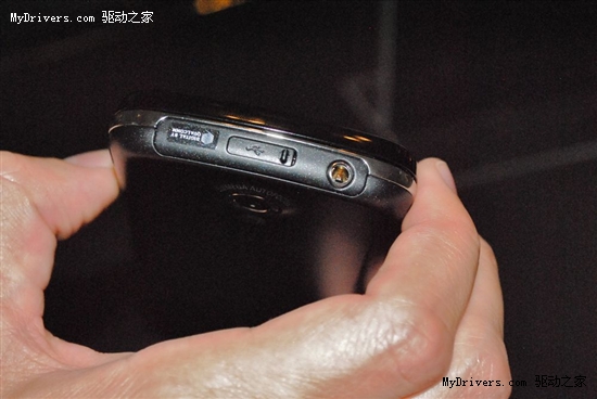 Android强机再创新 三星Epic 4G试玩