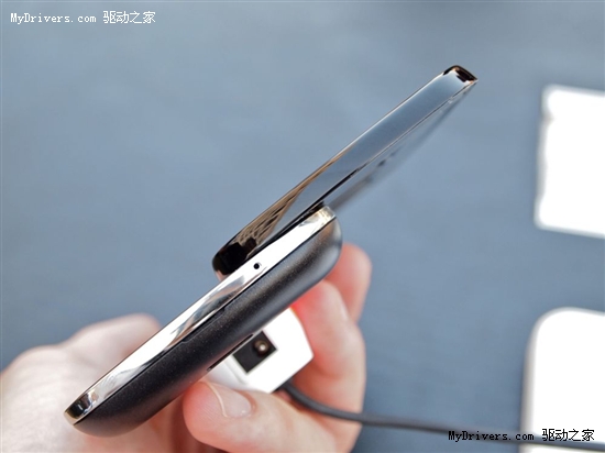 Android强机再创新 三星Epic 4G试玩