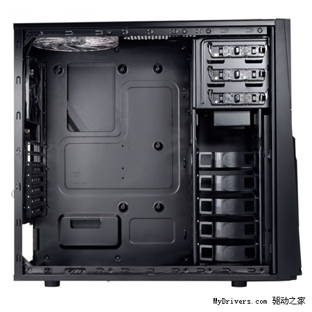 侧板抽换硬盘 Tt发布新Armor A60机箱
