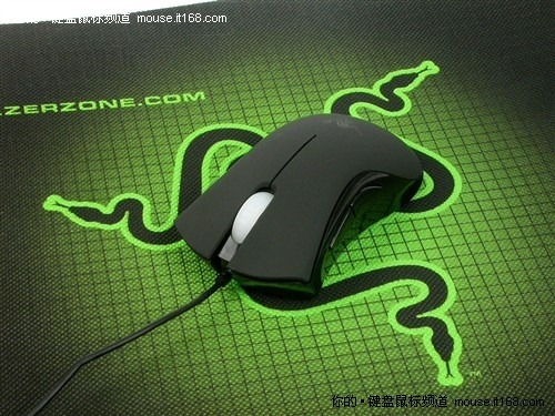 罗技对决Razer MX518和炼狱蝰蛇谁更好