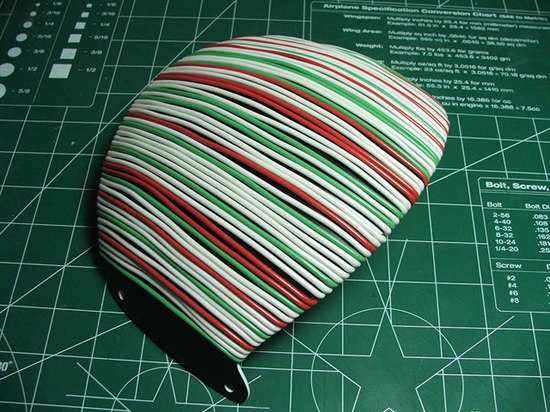 耗时17个月的力作：&ldquo;傻朋克&rdquo;超级炫酷头盔