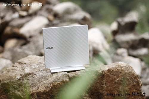 我就爱这种格调！华硕超薄王SDRW-08D2S-U时尚图赏