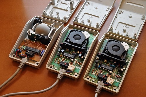 苹果鼠标26年进化：从机械到多点触控