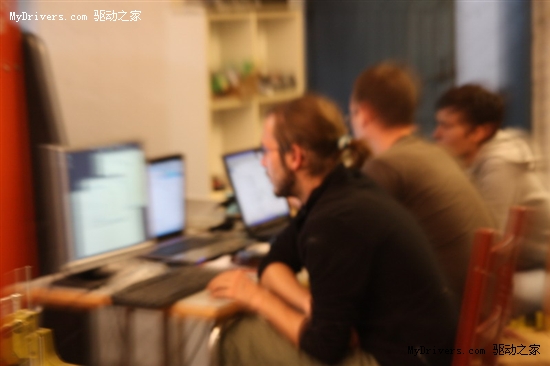 疯狂遥控车 打造最有创意的竞速游戏