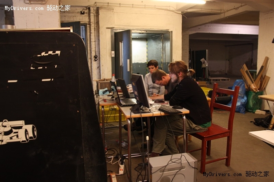 疯狂遥控车 打造最有创意的竞速游戏