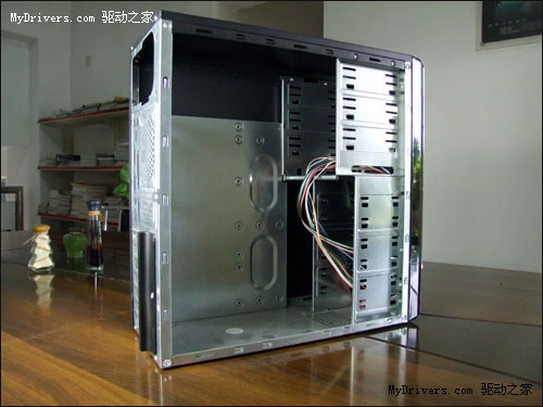 时尚的家居感：声威1009系列机箱