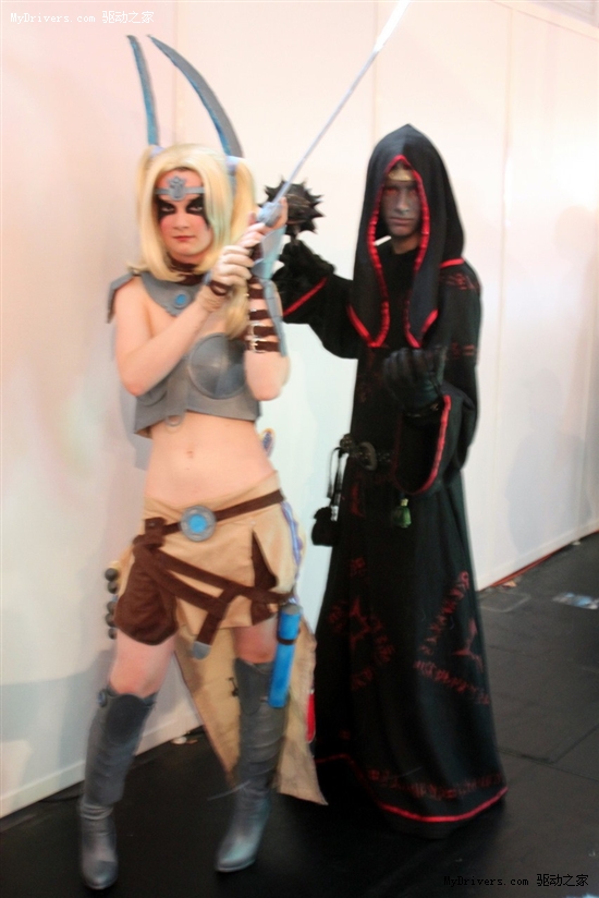 Gamescom游戏展：搞怪Cosplay一览