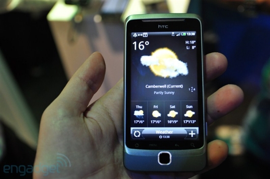 HTC发布Desire HD/Z 真机全家福展示